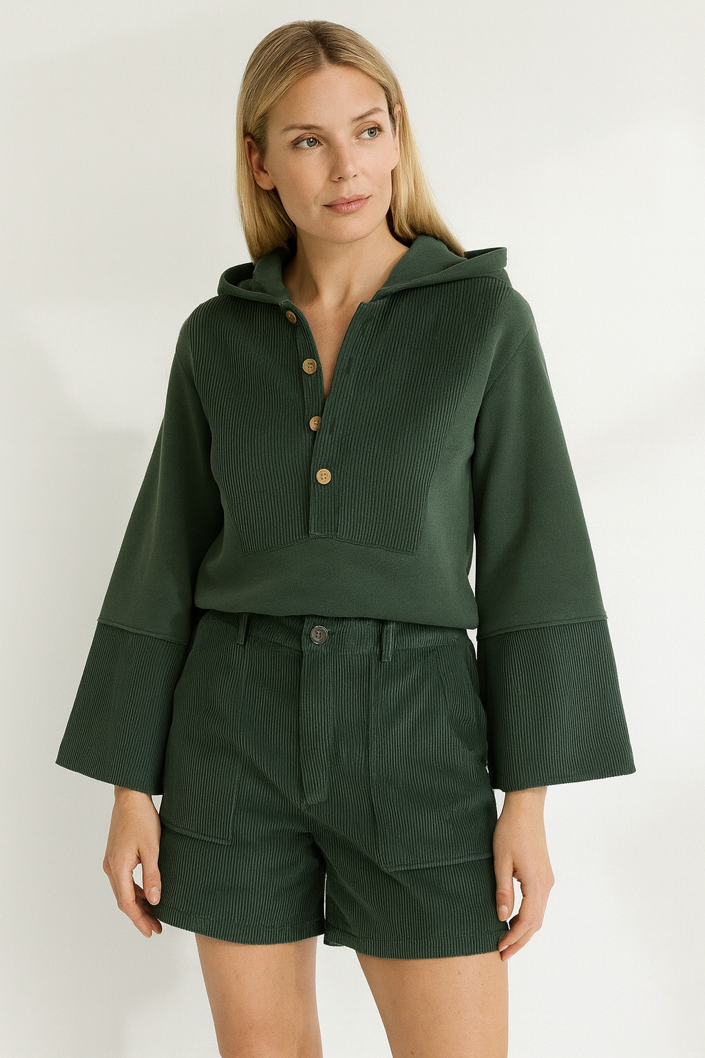 Ensemble Éclat Buttoned Up Hoodie