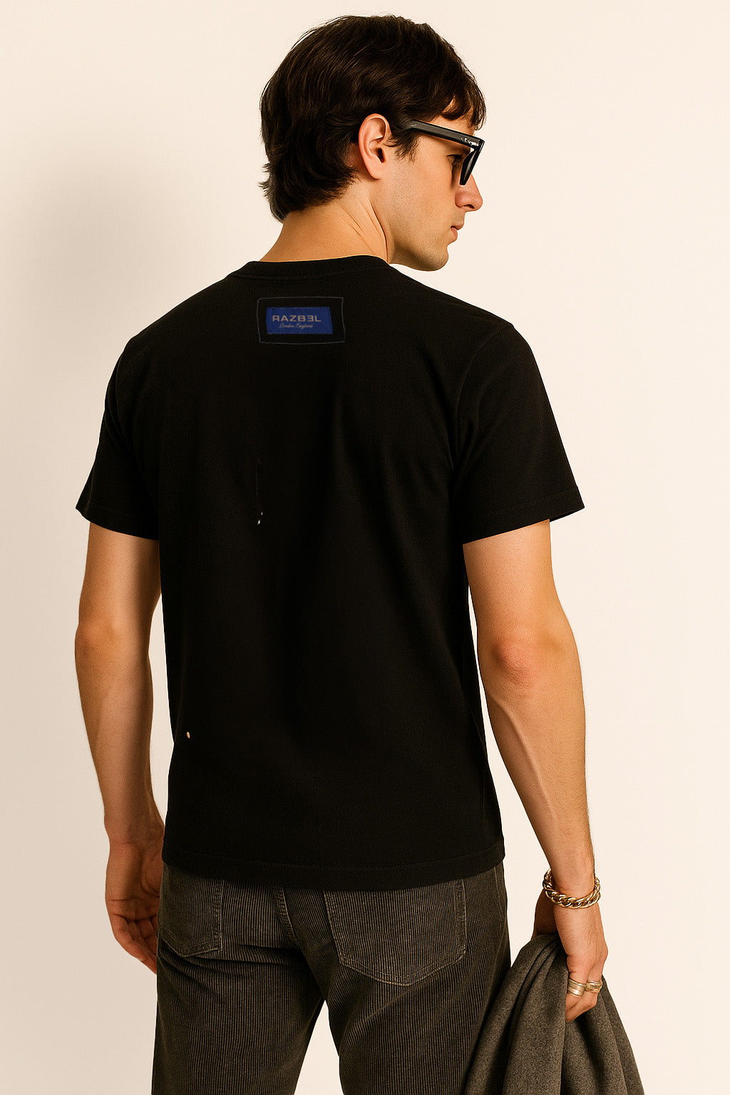 Faceless Memory Embroidery T-Shirt-thumbmail-3